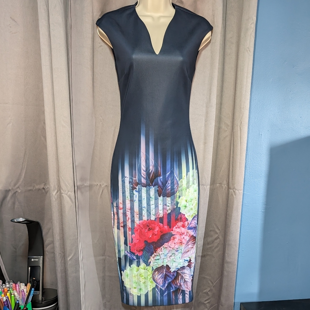 Ted Baker London Navy Floral Bodycon Scuba Dress Size 00 US / 0 UK (XXS UK)